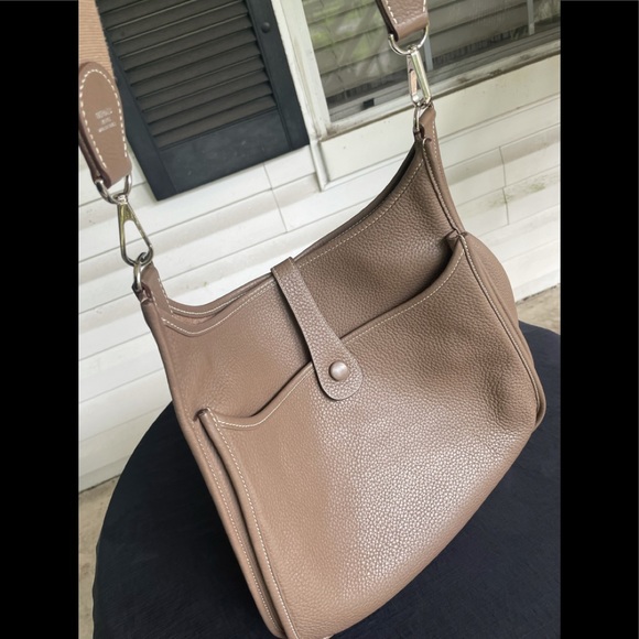 Evelyne GM (33) Clemence 
Etoupe PHW - Picture 2 of 12